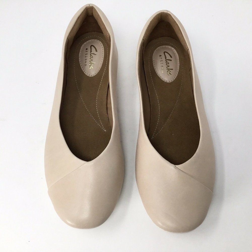 Clarks Women's Nude Leather Slip-On Ballet Flats